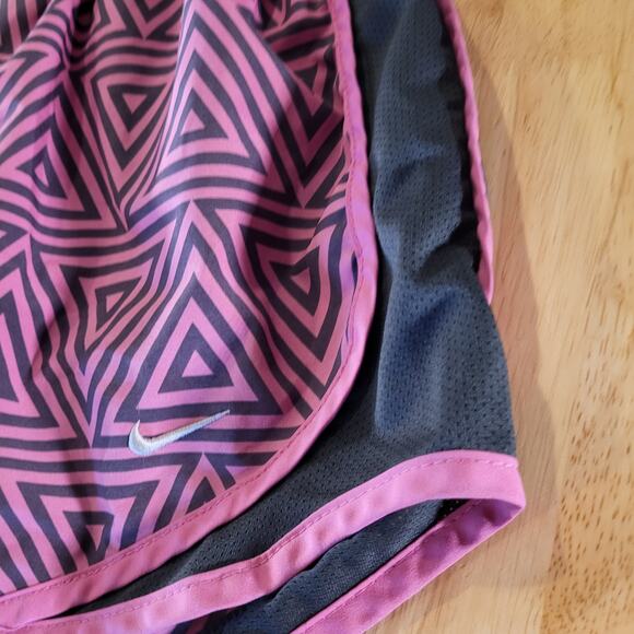 Nike Dri-Fit Pink Geometric  Print Short Athletic Size Medium - Picture 3 of 6